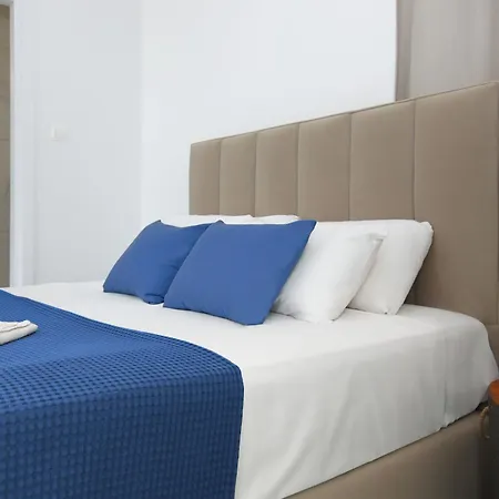 Queen Valentina ヴィラ プロタラス