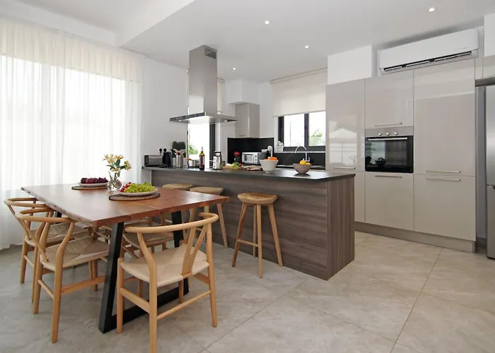 ヴィラ Queen Valentina