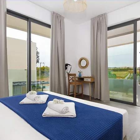 Queen Valentina * Protaras