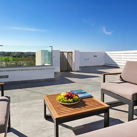 Queen Valentina Protaras