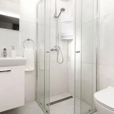 Queen Valentina * Πρωταράς