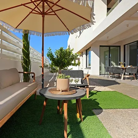 Queen Valentina Βίλα